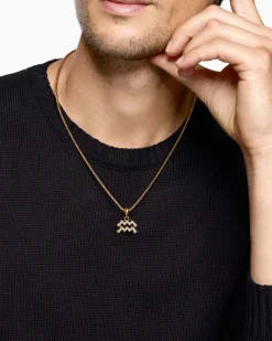 Aquarius Amulet 18K Yellow Gold with Diamonds, 17.2mm